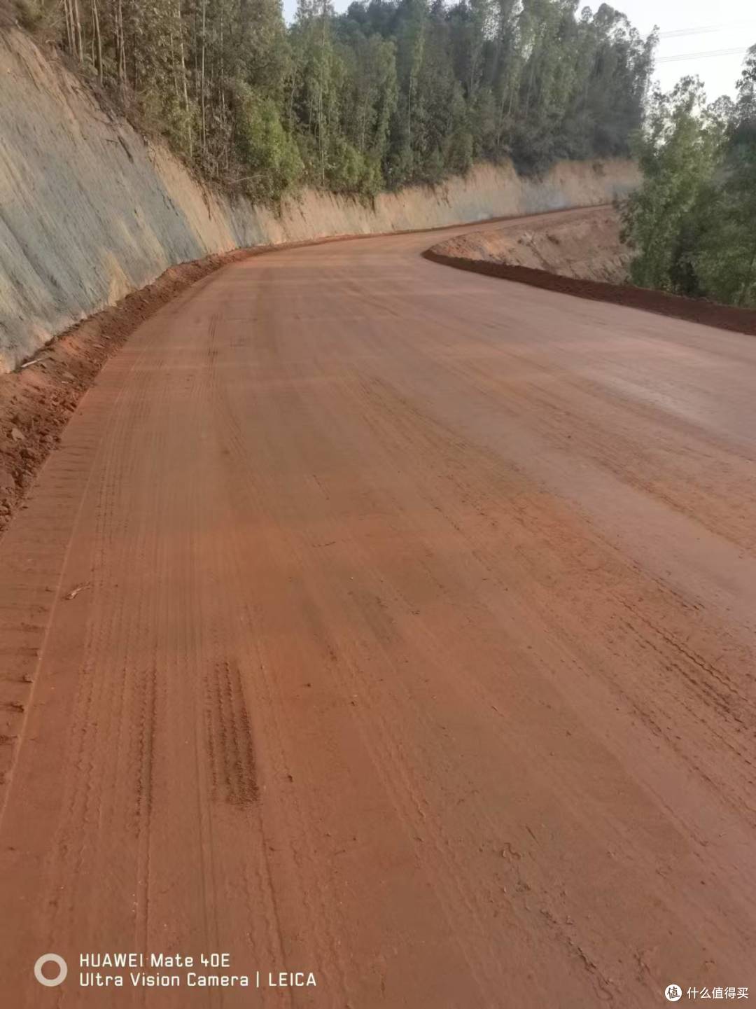 说白了就是土变硬!安康工地喷一遍,省百车碎石少养半月