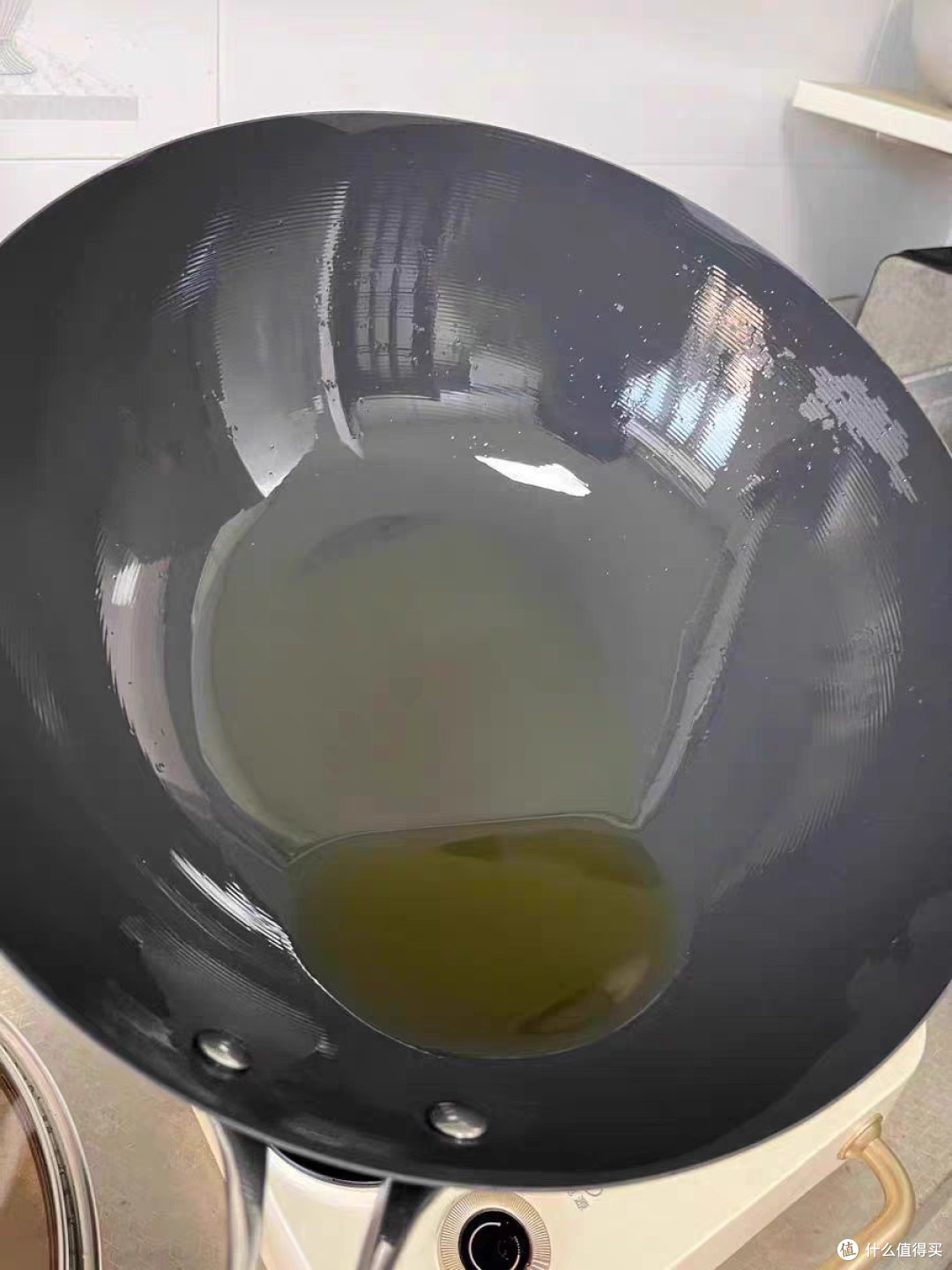 盈涌极铁锅:轻巧耐用,厨房良伴