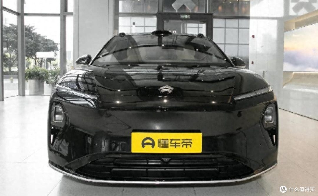 续航650km+4.1秒破百,还配激光雷达,蔚来ET9成豪华轿车优选