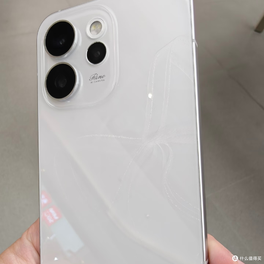 Reno15小屏手机评测:精致小巧