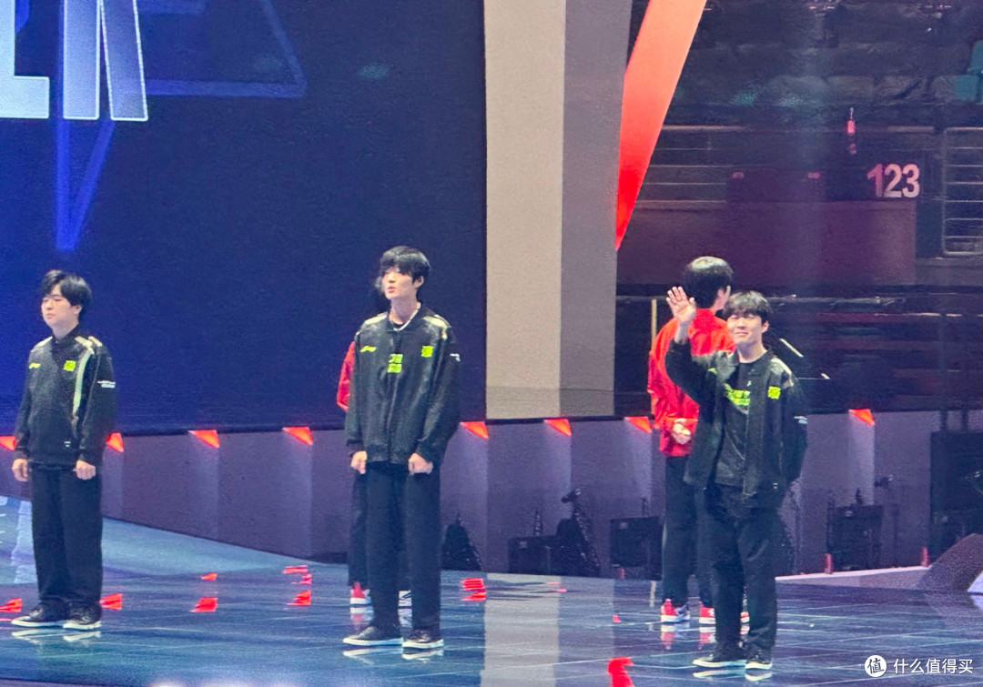 S18赛季现场有多燃?嗓子喊哑都觉得值!