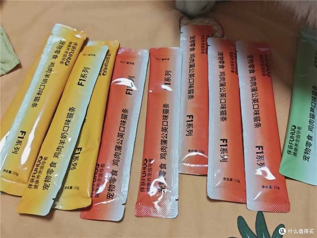 高纯度鱼油猫条，滋养毛发补水