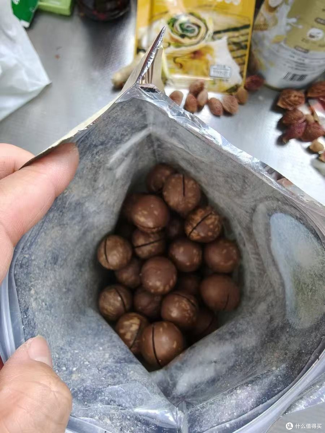 三只松鼠量贩夏威夷果,宅家追剧的“快乐补给站”