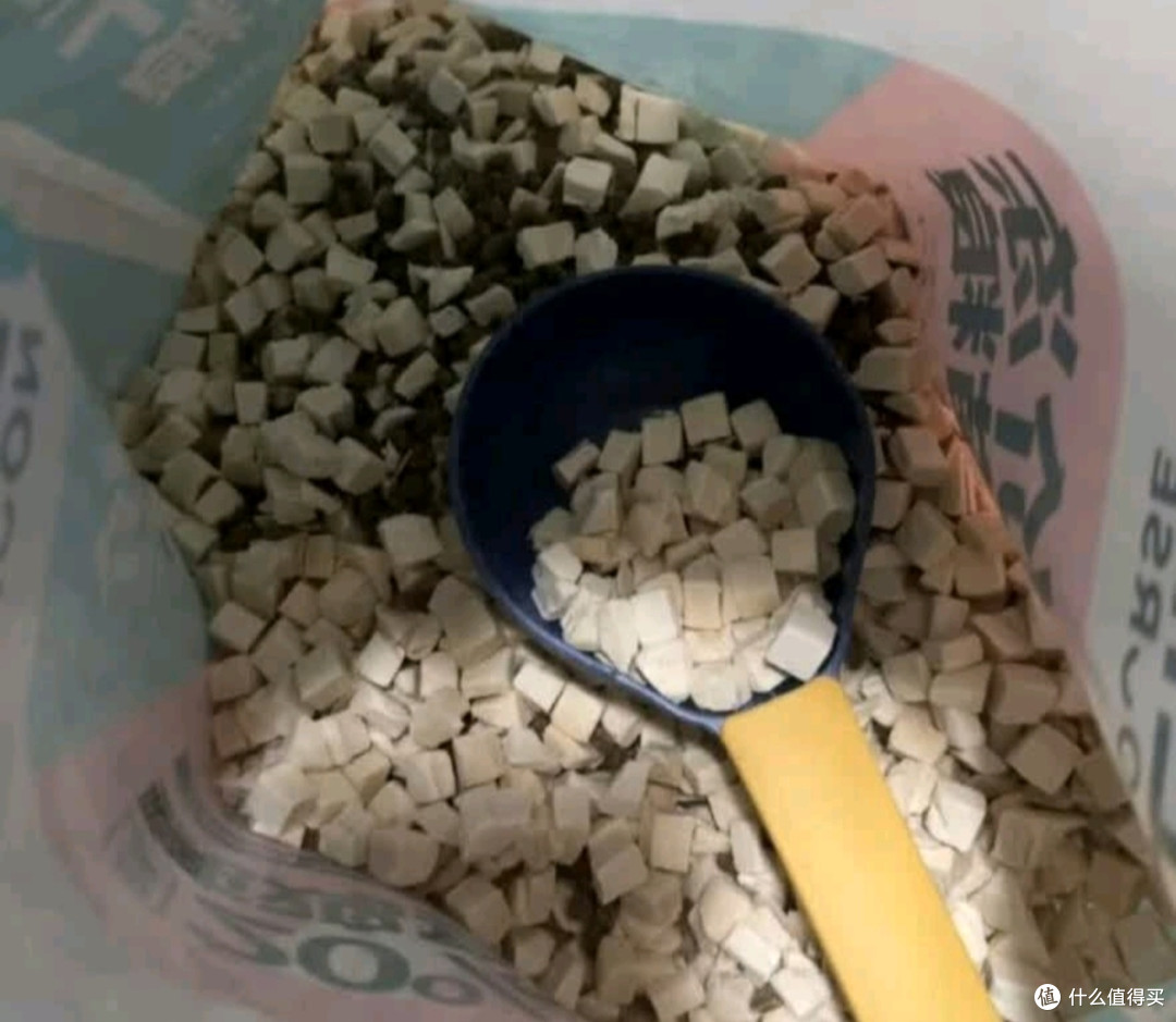 卫仕五拼冻干全价全阶段猫粮:科学配比,守护爱宠健康