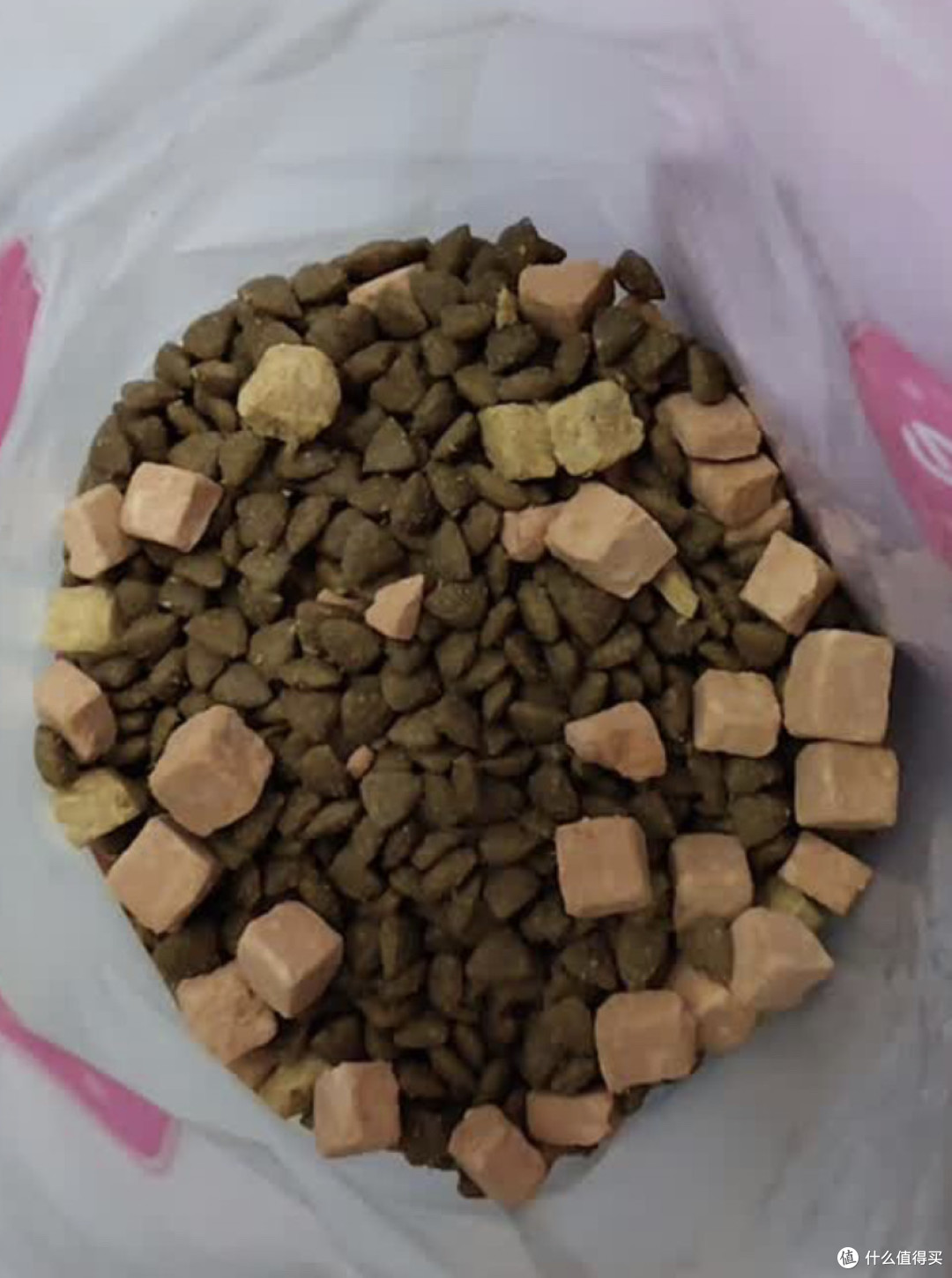 冻干双拼就是充电宝!麦富迪让毛球肚皮圆滚滚电力满格。