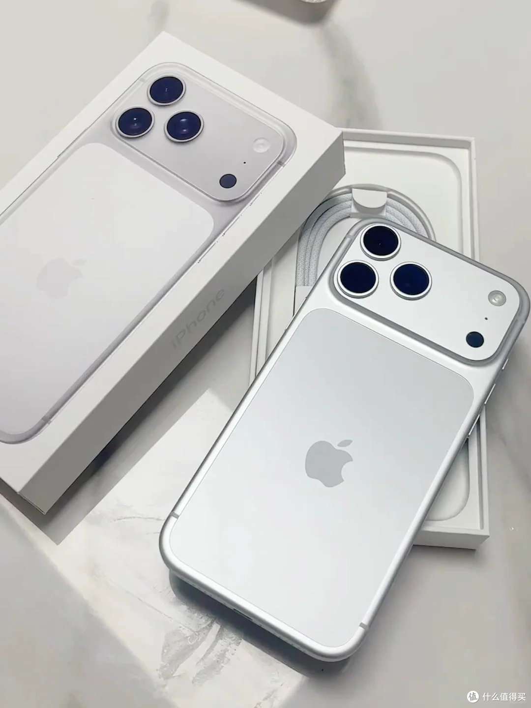 新品开箱体验记:iPhone17 Pro 三色上手,真实感受超实用!