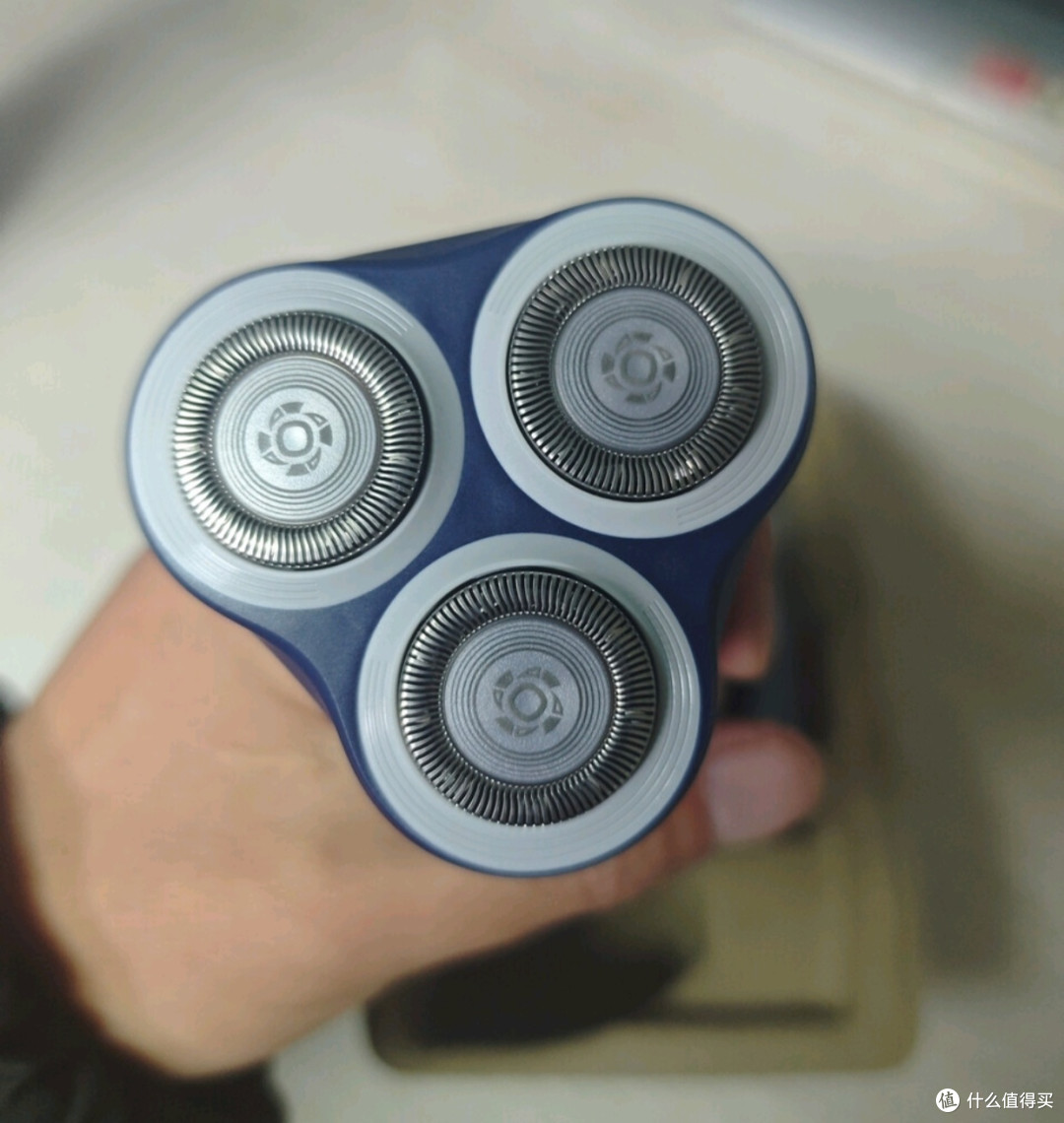 飞利浦(PHILIPS)电动剃须刀旋风3系PRO刮胡刀
