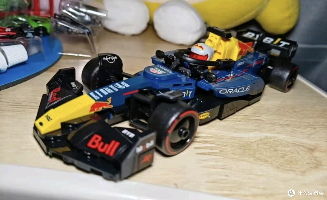 乐高机械组77243红牛车队RB20 F1赛车:沉浸式拼搭与收藏佳作