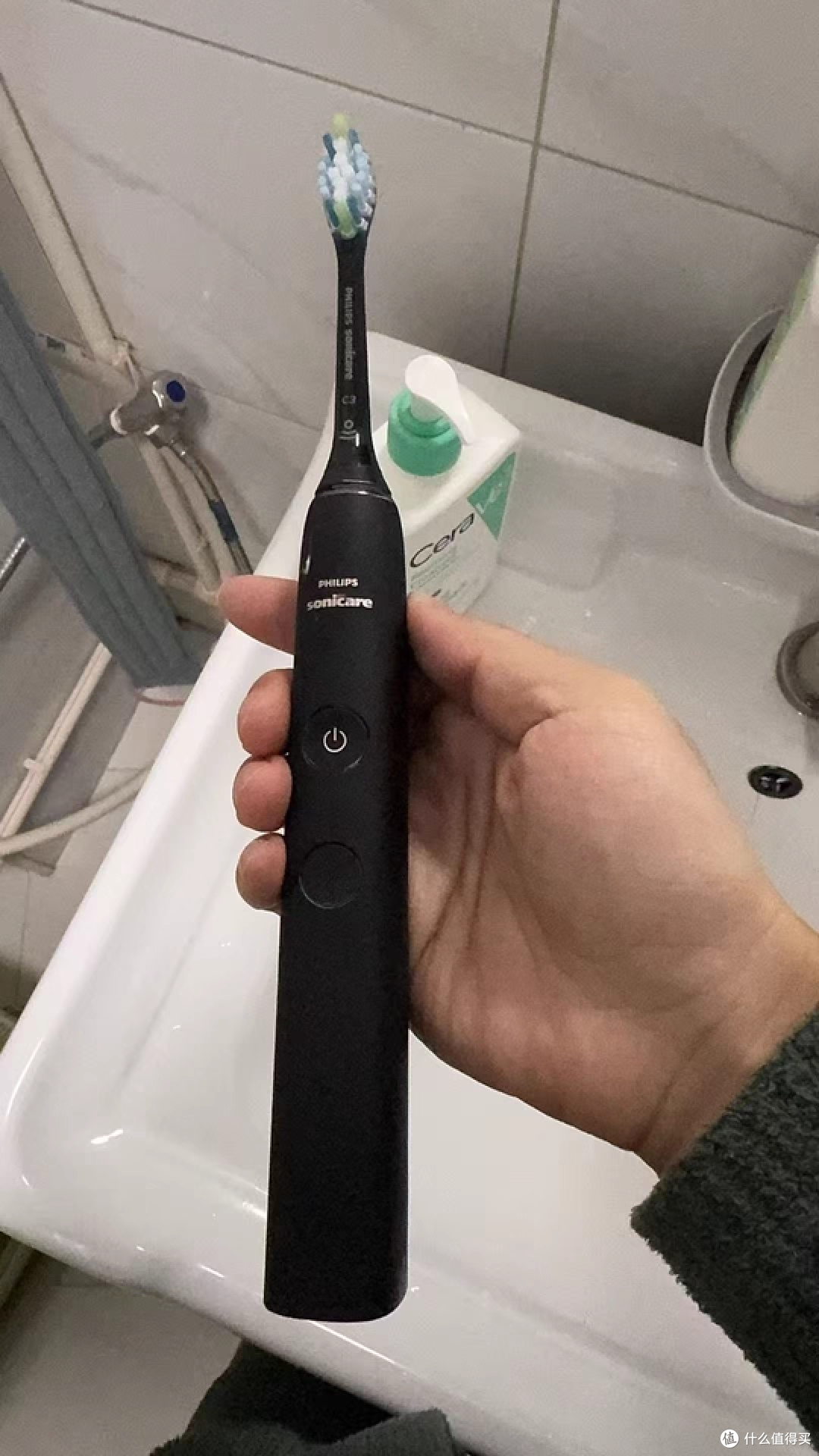 出差党必备！飞利浦钻 9pro，便携简洁还能快充​