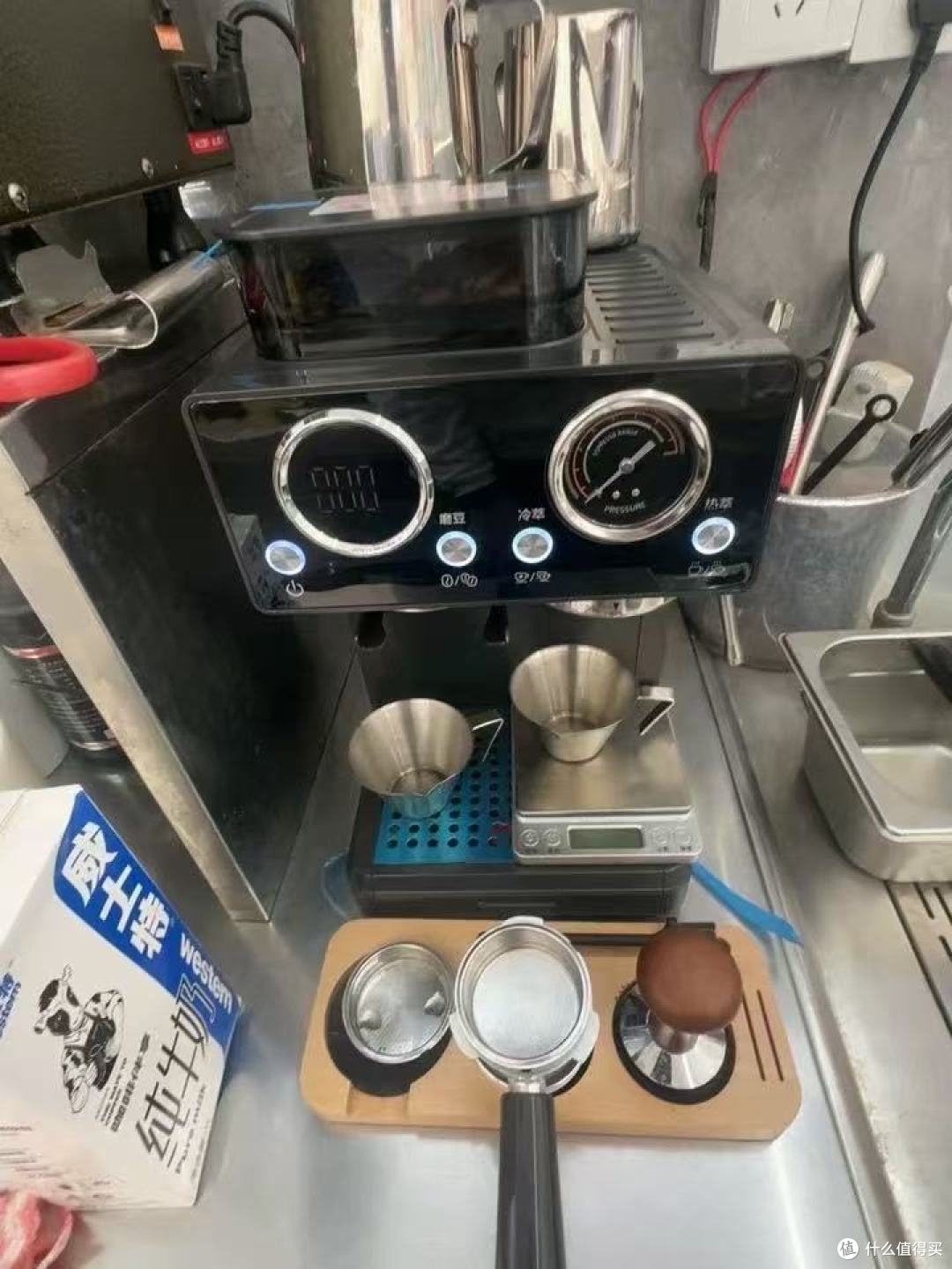 诗派索意式半自动研磨一体机:把咖啡馆搬回家,一杯双萃敬生活