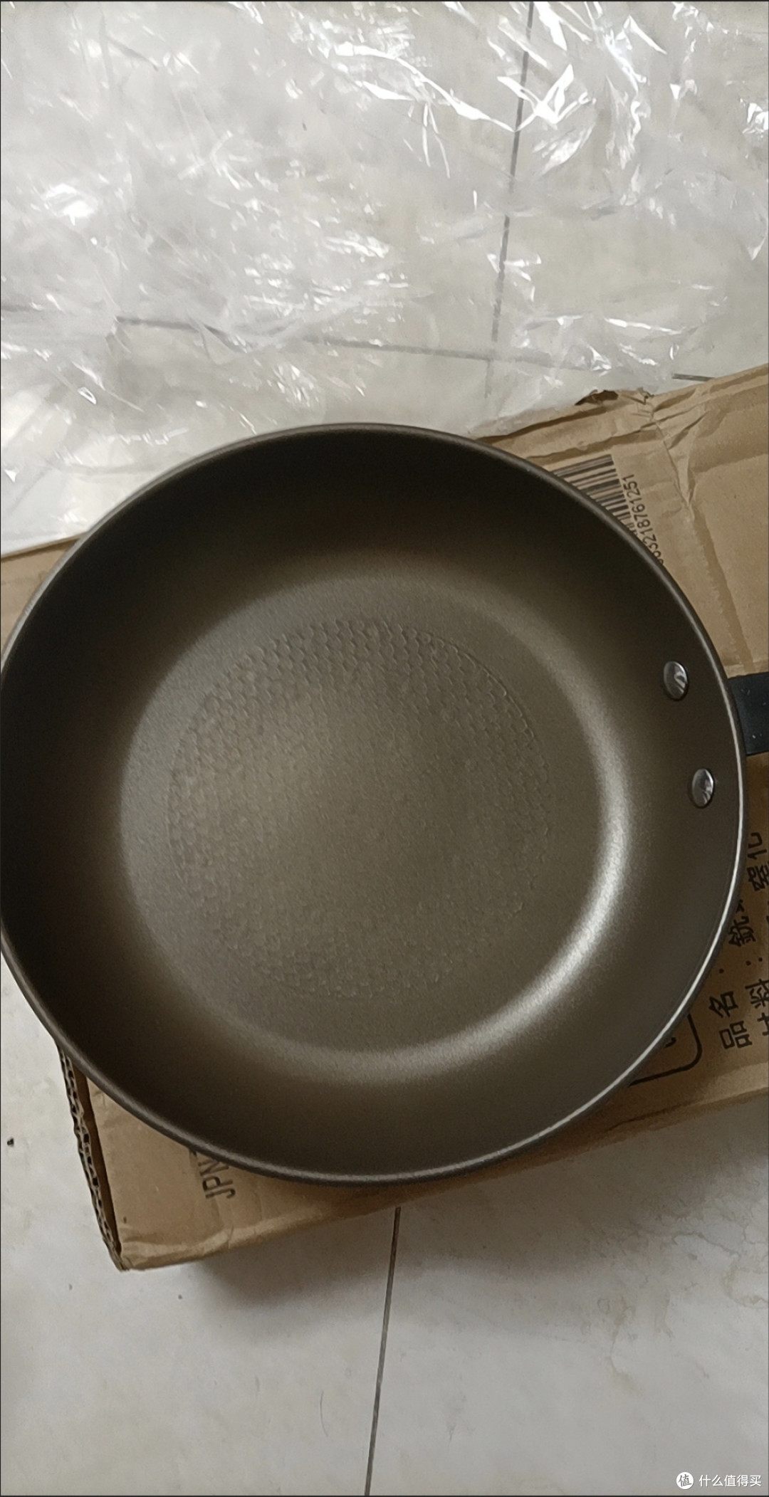 双十一厨房好物晒单：东京照秀轻钛不粘锅，煎炒全能的轻量化神器