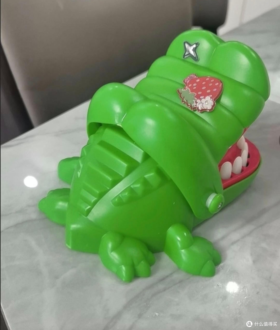 双十一开箱｜全家笑到肚子疼的"咬手鳄鱼"太上头了！🐊