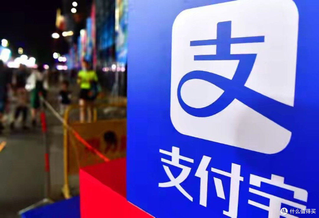 支付宝放大招,花呗借呗额度狂飙,网友躺赚啊:花呗3万借呗15万