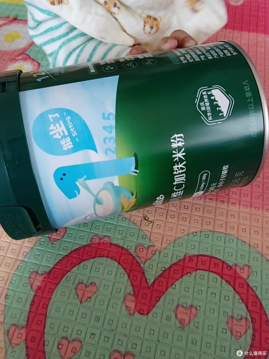 挑食宝宝救星!英氏维 C 加铁米粉,让宝宝主动张嘴吃辅食