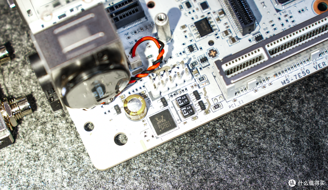 最猛钢炮主板?微星MPG X870I EDGE TI EVO WIFI刀锋钛上手实测