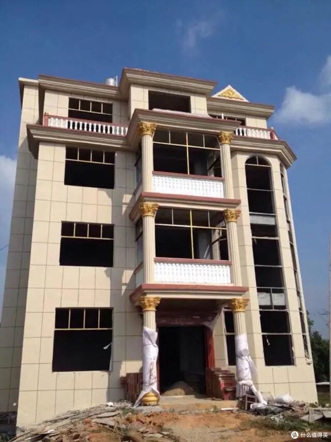 花费近百万,在农村建一栋别墅,真的有必要吗?