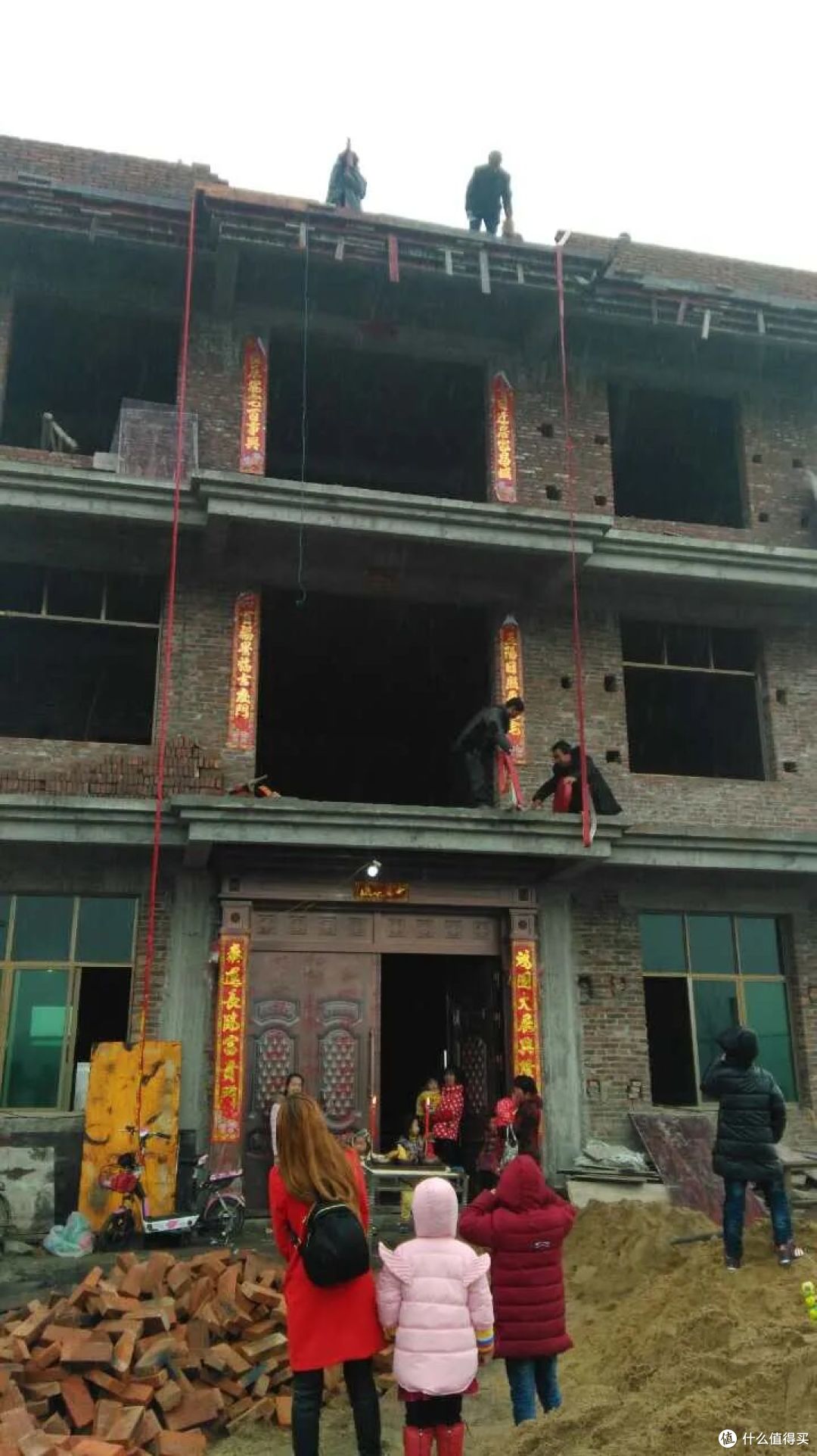 花费近百万,在农村建一栋别墅,真的有必要吗?