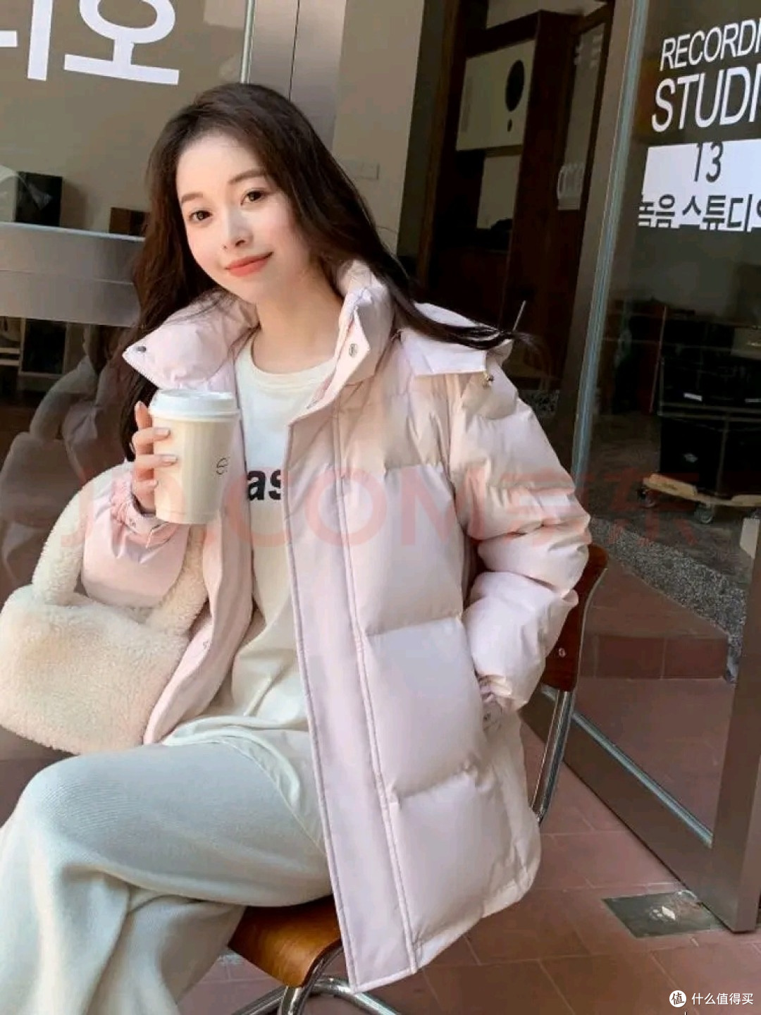 亮秋世羽羽绒服新款嘉兴平湖芭蕾粉服男女短款 爱人很喜欢