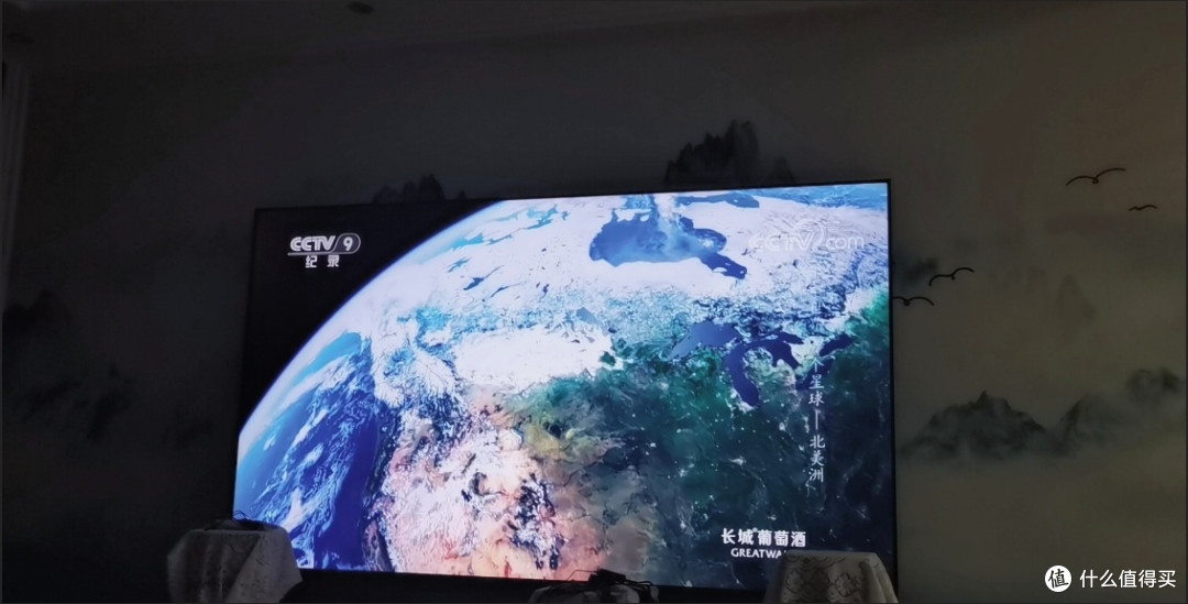 海信98英寸Mini LED电视:巨幕沉浸体验