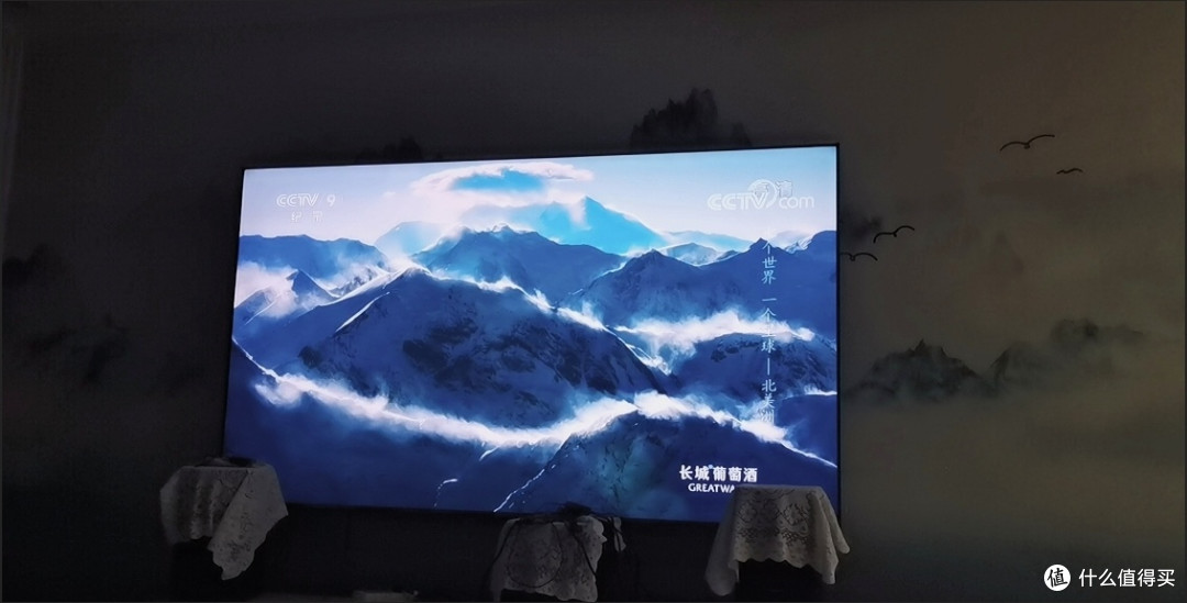 海信98英寸Mini LED电视:巨幕沉浸体验