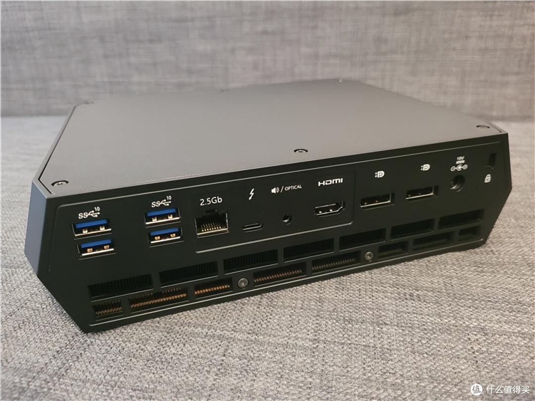 英特尔 NUC 12 迷你电脑发烧友套装评测:游戏体验极佳!