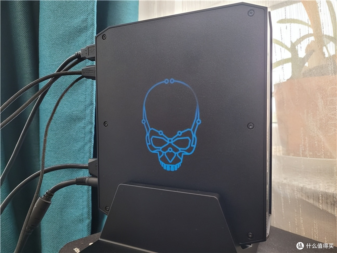 英特尔 NUC 12 迷你电脑发烧友套装评测:游戏体验极佳!