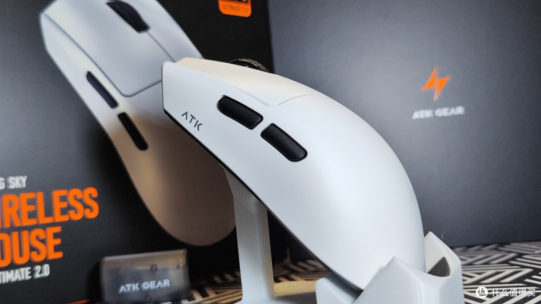 低延迟+超轻+长续航！ATK烈空X1V2才是中大手游戏、办公真神鼠