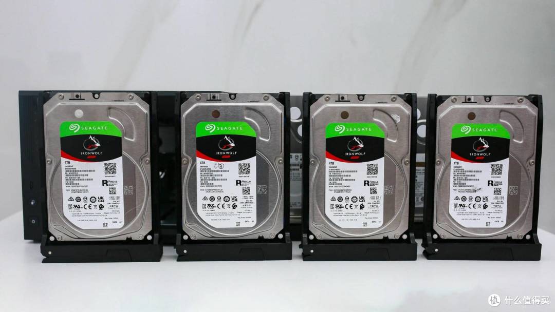 最值得买的6盘位 NAS——从性能到系统,全维度解读威联通 Qu605