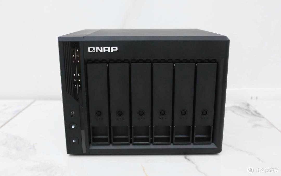 最值得买的6盘位 NAS——从性能到系统,全维度解读威联通 Qu605