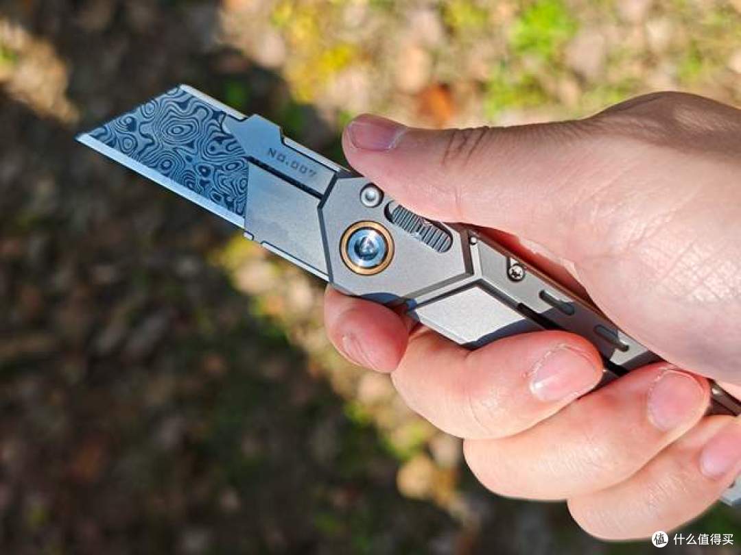 北斗作烬折叠美工刀：实用与把玩兼具的EDC好物_野外求生刀_什么值得买