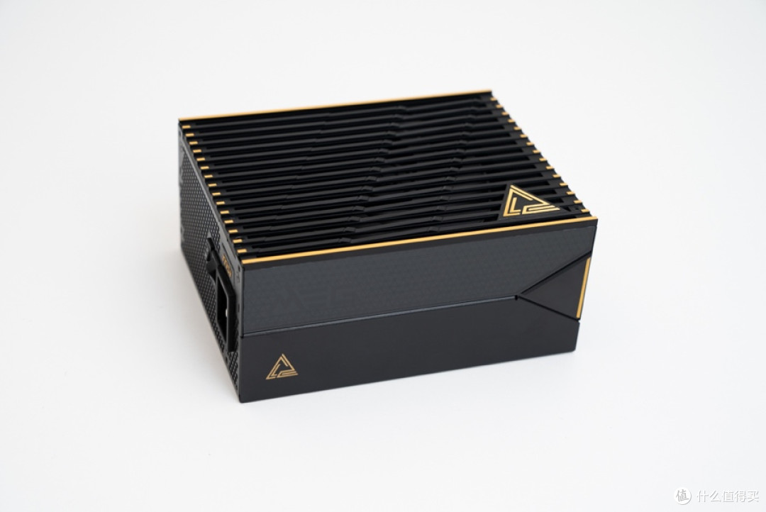 终身可质保，微星 MEG Ai1600T PCIE5 钛金全模组电源 开箱分享