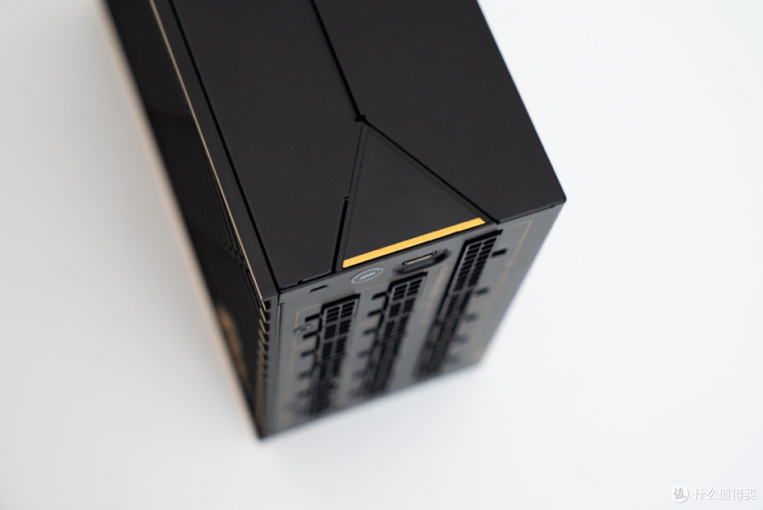 终身可质保，微星 MEG Ai1600T PCIE5 钛金全模组电源 开箱分享