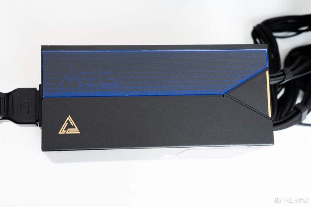 终身可质保，微星 MEG Ai1600T PCIE5 钛金全模组电源 开箱分享