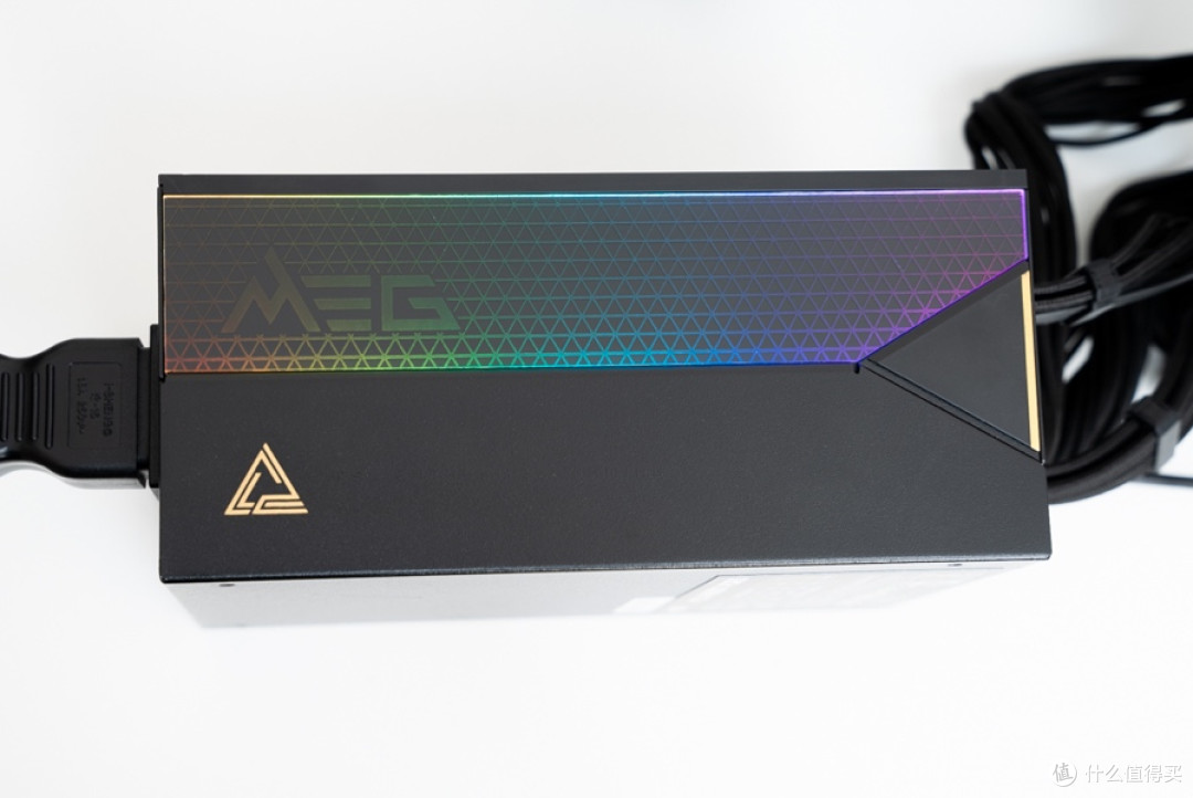 终身可质保，微星 MEG Ai1600T PCIE5 钛金全模组电源 开箱分享