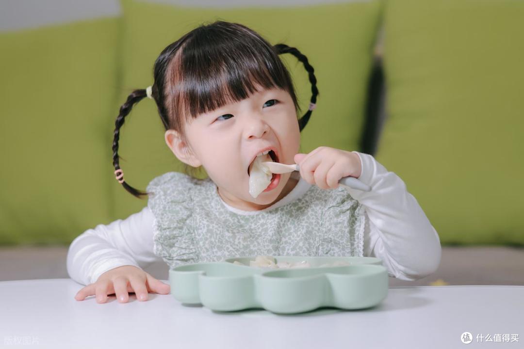 糊弄养娃”竟养出超独立宝宝