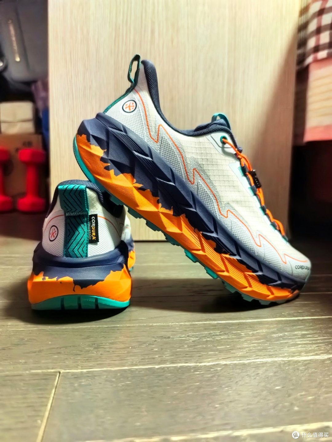 必迈陆巡落日橙跑鞋!颜值与实力双在线的冬日战鞋🏃🏻