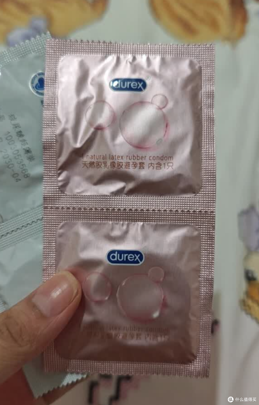 杜蕾斯玻尿酸避孕套,解锁 “水当当” 亲密体验