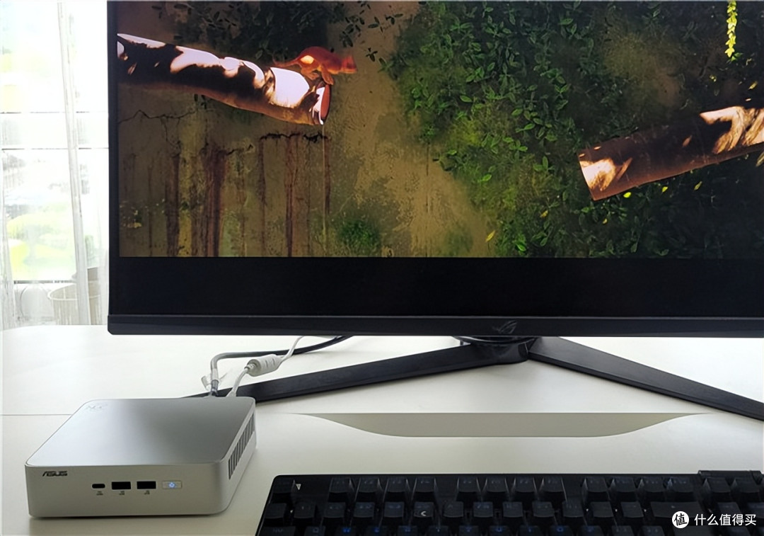 华硕 NUC 15 Pro+ 评测:小巧机身,精美设计,性能出色