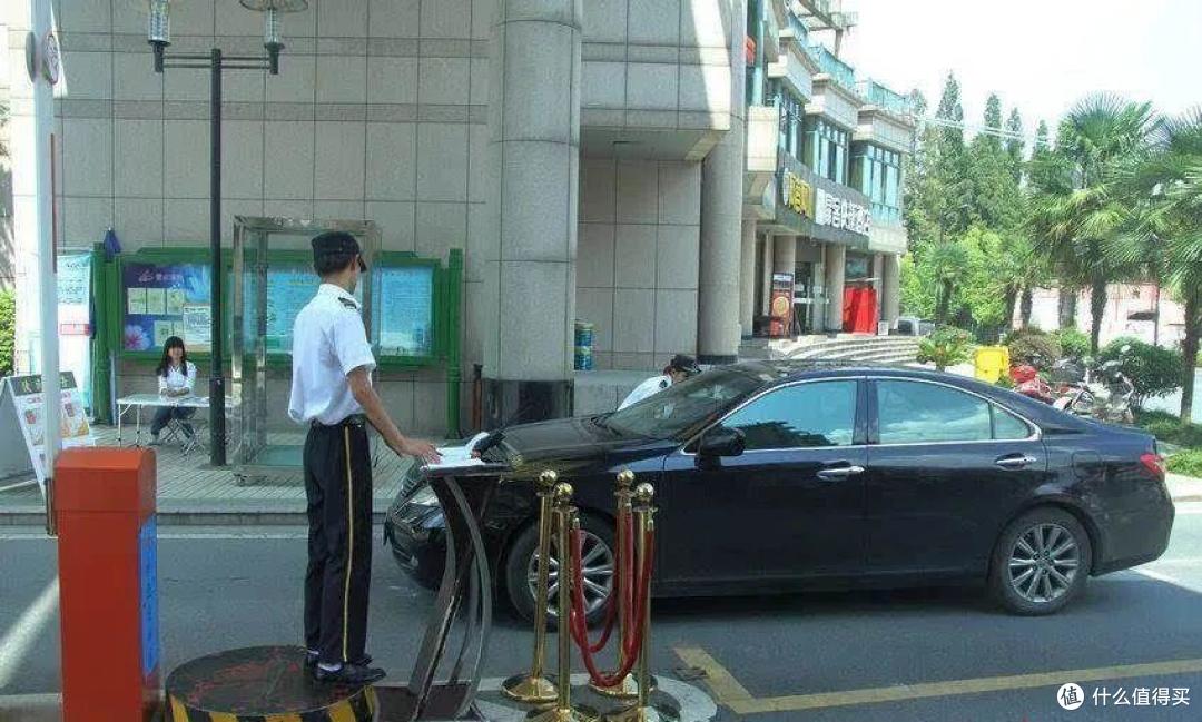 物业“撤退潮来了”,物业退场后,业主该何去何从?