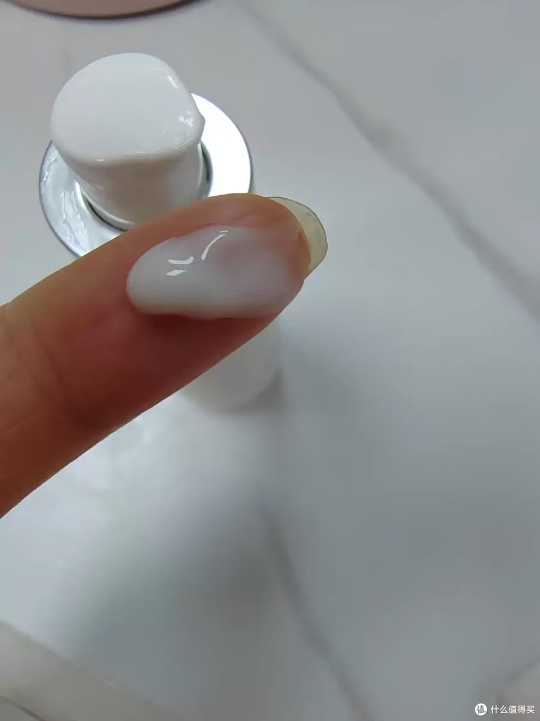 救命!这款美白乳液太懂敏肌了,一个月亮白到发光!