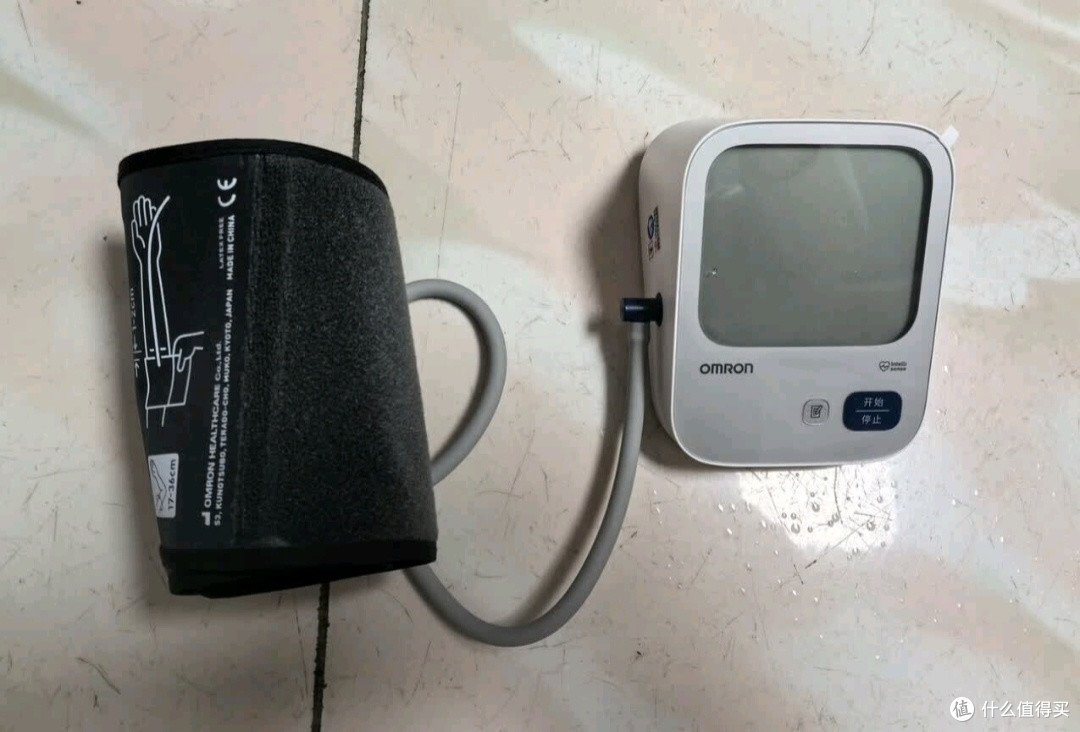 新添欧姆龙血压计,给家人的健康多道守护