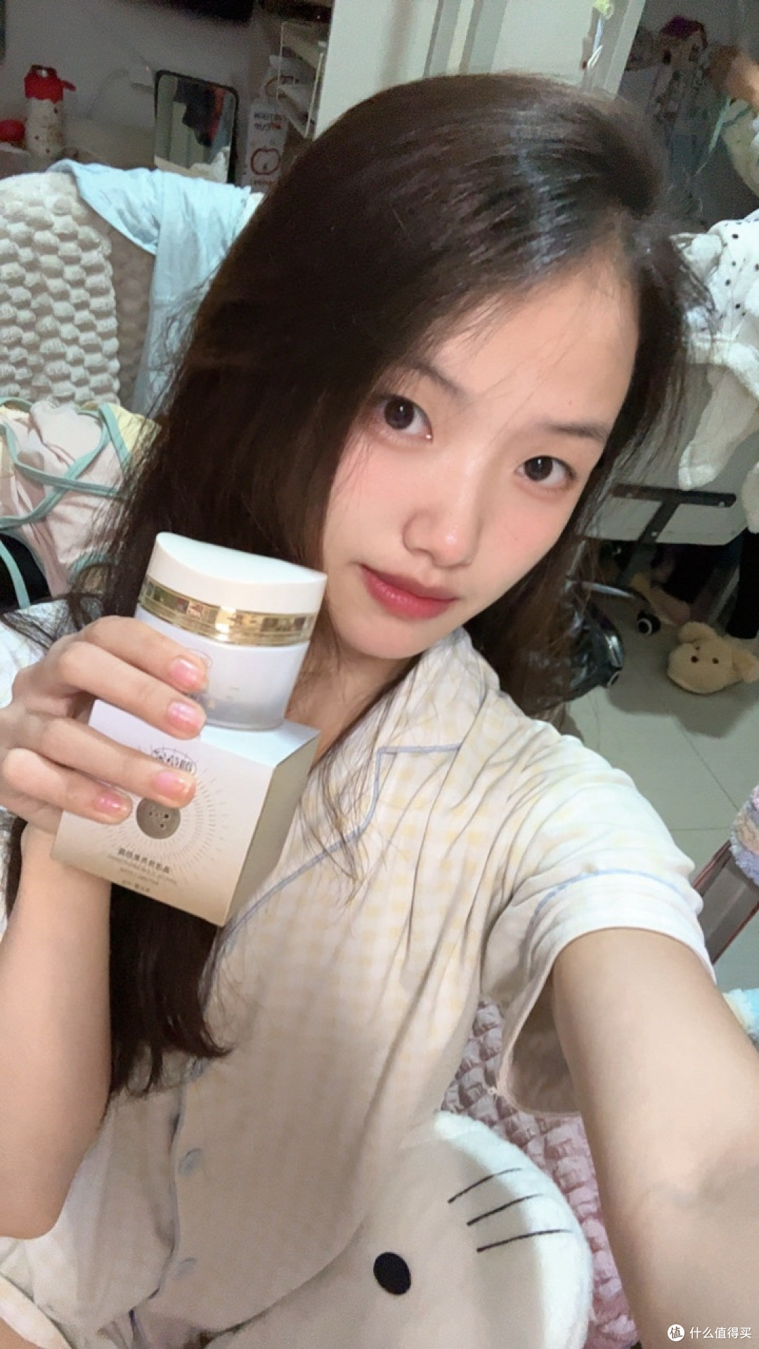 素颜霜只遮气色?这款还能让脸变紧致，持妆还久