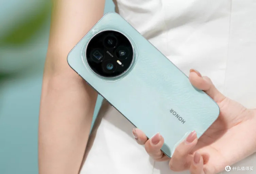 荣耀更激进了,16GB+512GB+7000mAh,高配版旗舰重回“国补价”