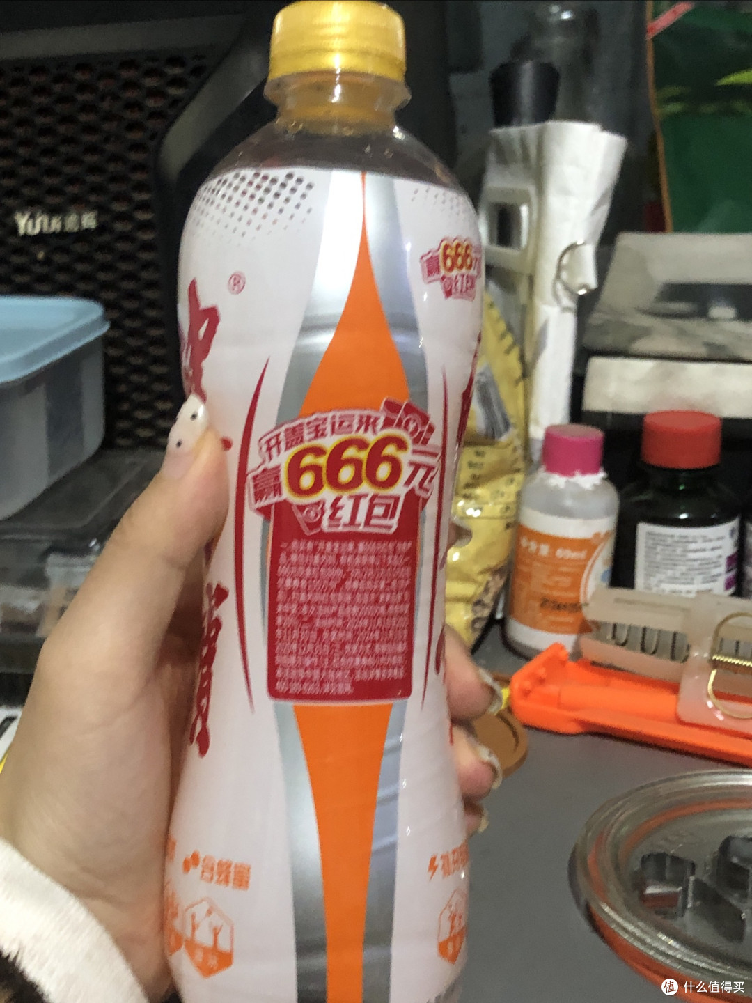 晨跑后补水补能的健力宝