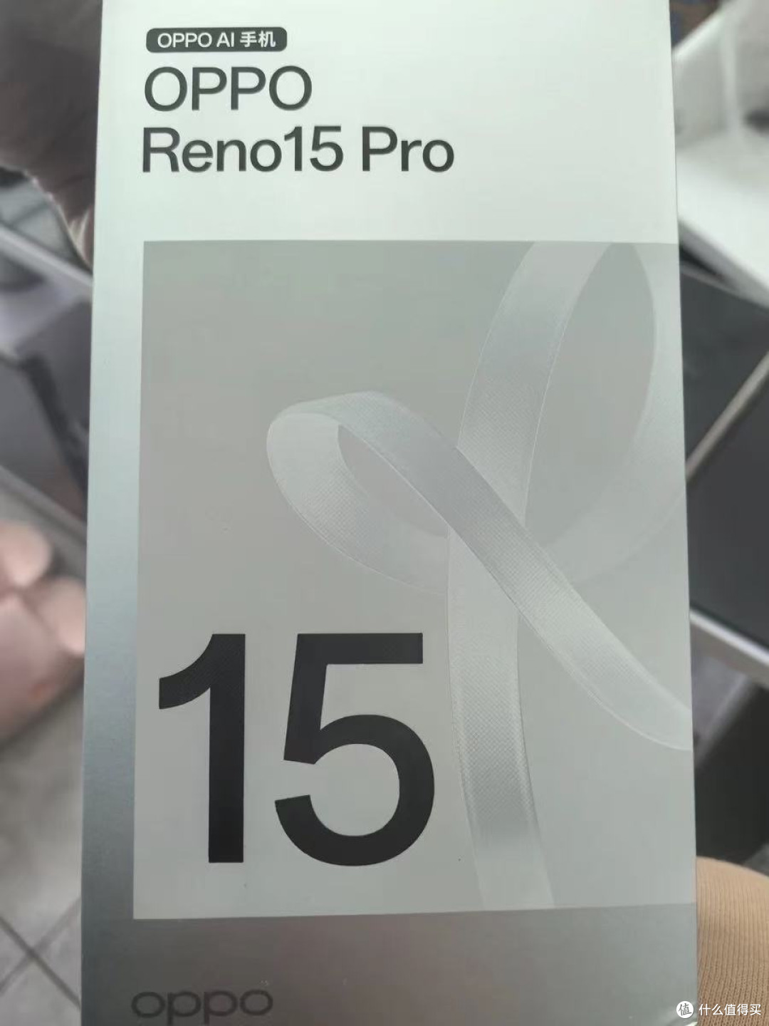 OPPO Reno15 Pro直播党狂喜!星光蝴蝶结+超稳直播,现在入手血赚