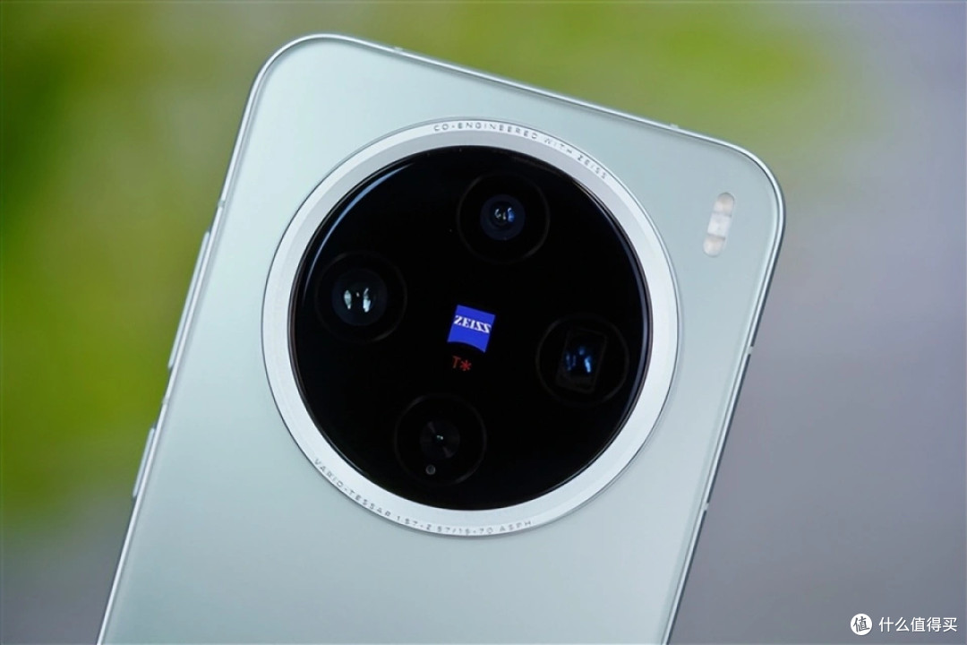 vivo顶不住了,16GB+1TB暴跌1507元,顶配旗舰无奈“加速清仓”