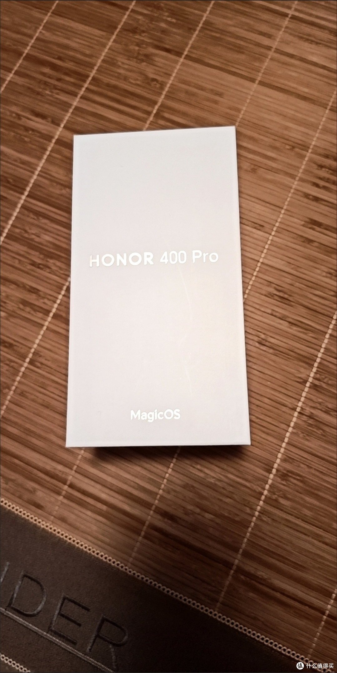 荣耀400 Pro：轻薄长续航旗舰可以的