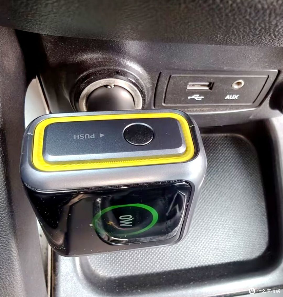长途自驾怕没电?奥海智能车充三口同充 + 140W 秒速回血