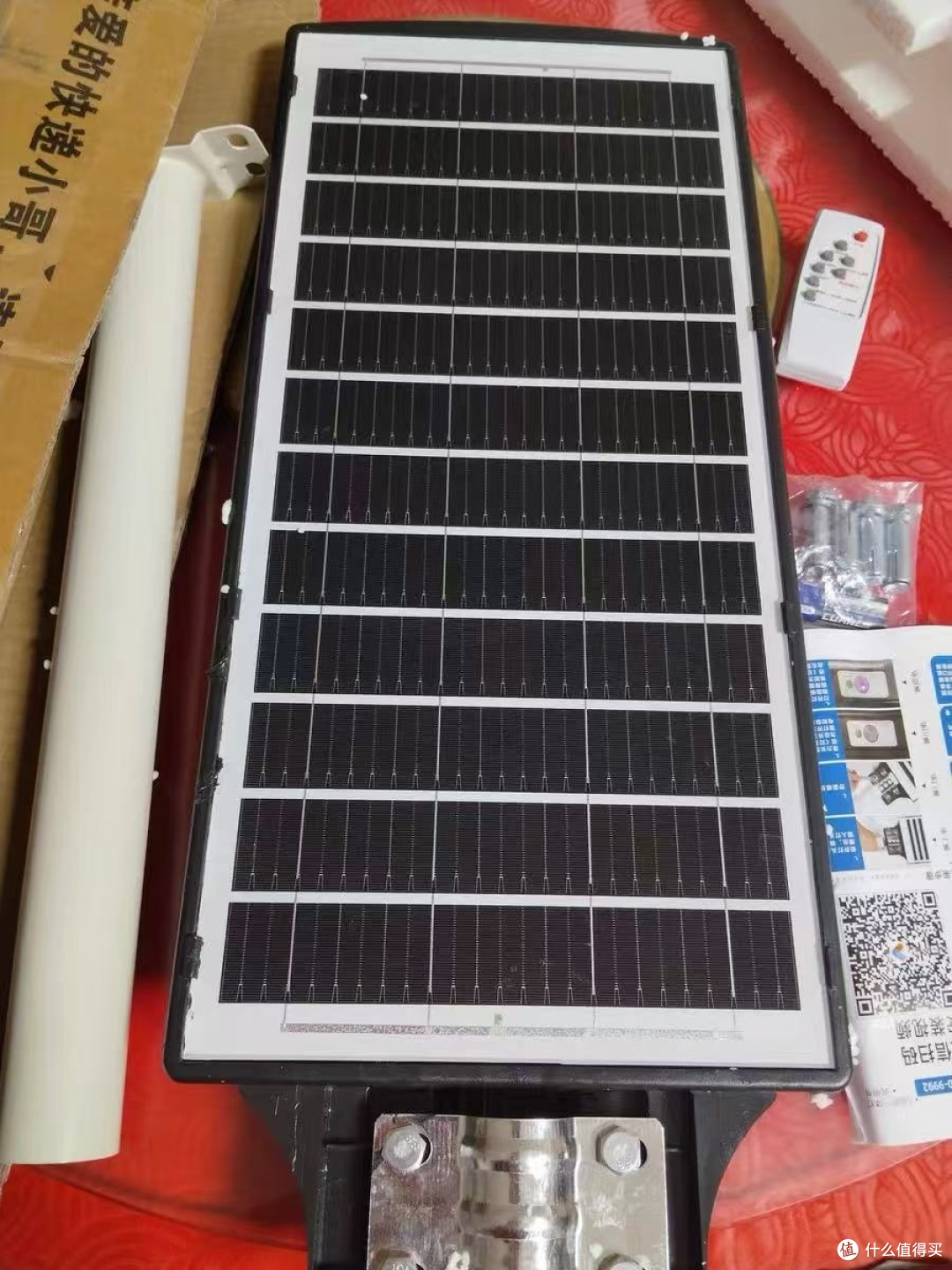 太阳能路灯,不用布线亮到离谱
