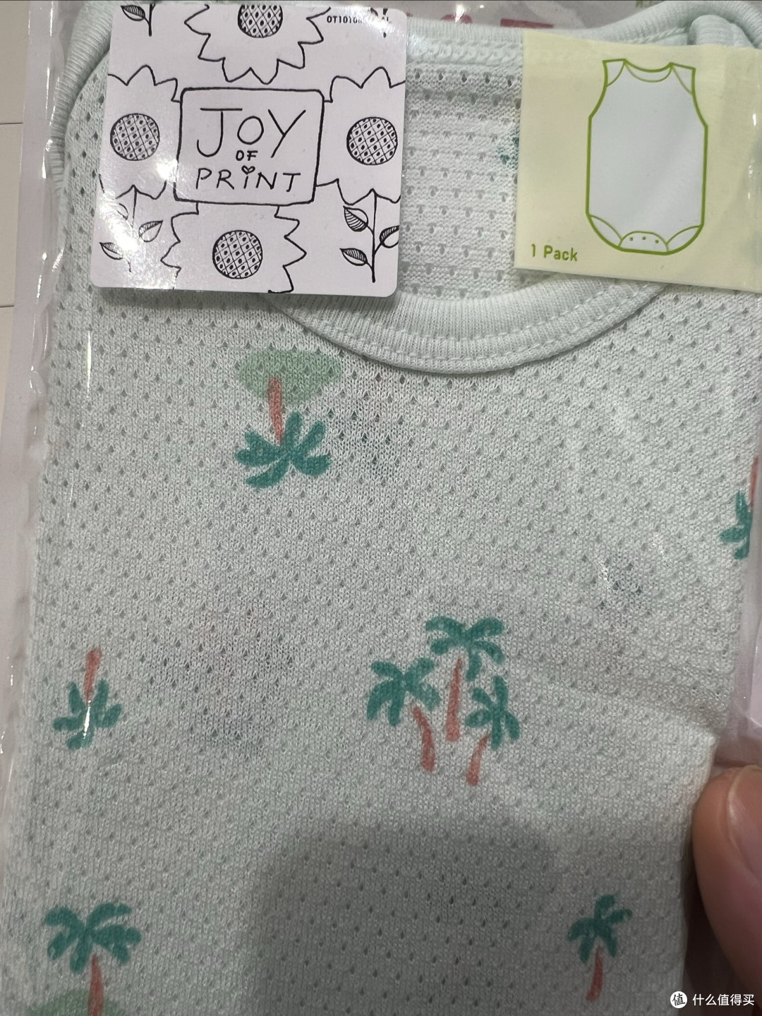 一件省爸妈心的宝宝衣,优衣库BABY网眼连体衣,把温柔裹进日常